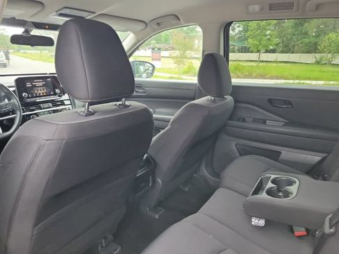 Used 2024 Nissan Pathfinder SV FWD image 29