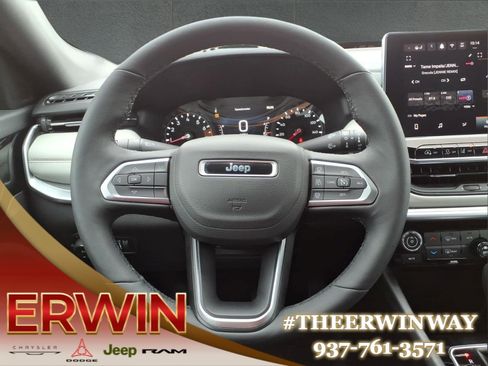 Used 2025 Jeep Compass Limited AWD/4WD image 17