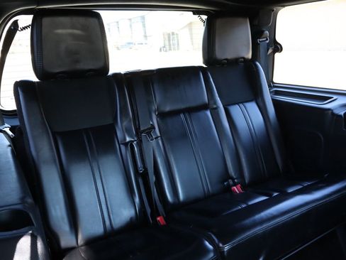 Used 2015 Lincoln Navigator 4WD image 22