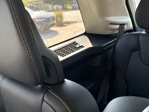 New 2026 Volvo XC90 B6 Ultra w/ Protection Package image 14