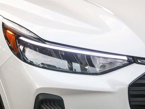 Used 2024 Ford Escape ST-Line w/ Tech Pack #1 image 4