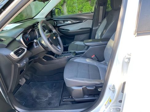 Used 2022 Chevrolet TrailBlazer LS FWD image 9