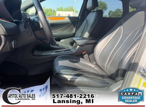 Used 2017 Lincoln MKC Reserve w/ Lincoln MKC Climate Package AWD/4WD image 10