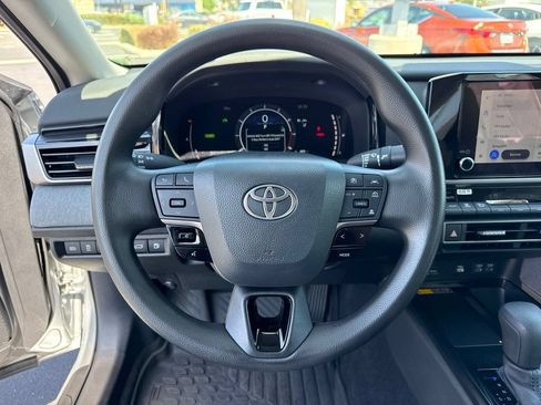 Used 2025 Toyota Camry LE w/ Convenience Package FWD image 22