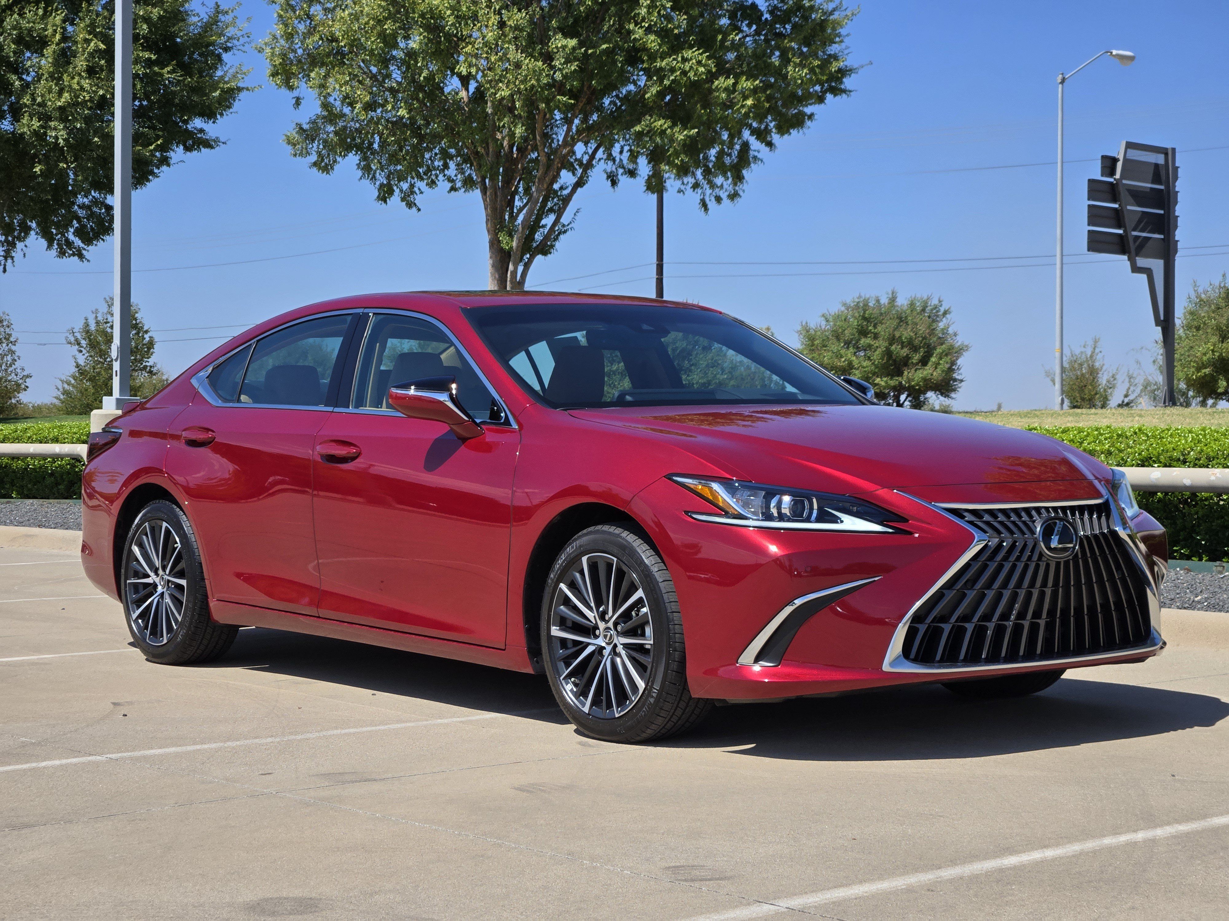 Used 2025 Lexus ES 300h w/ Premium Package FWD image 7