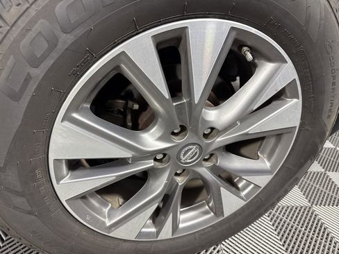 Used 2018 Nissan Murano SV image 11