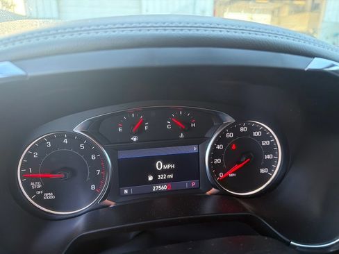 Used 2025 Chevrolet Blazer LT FWD image 4