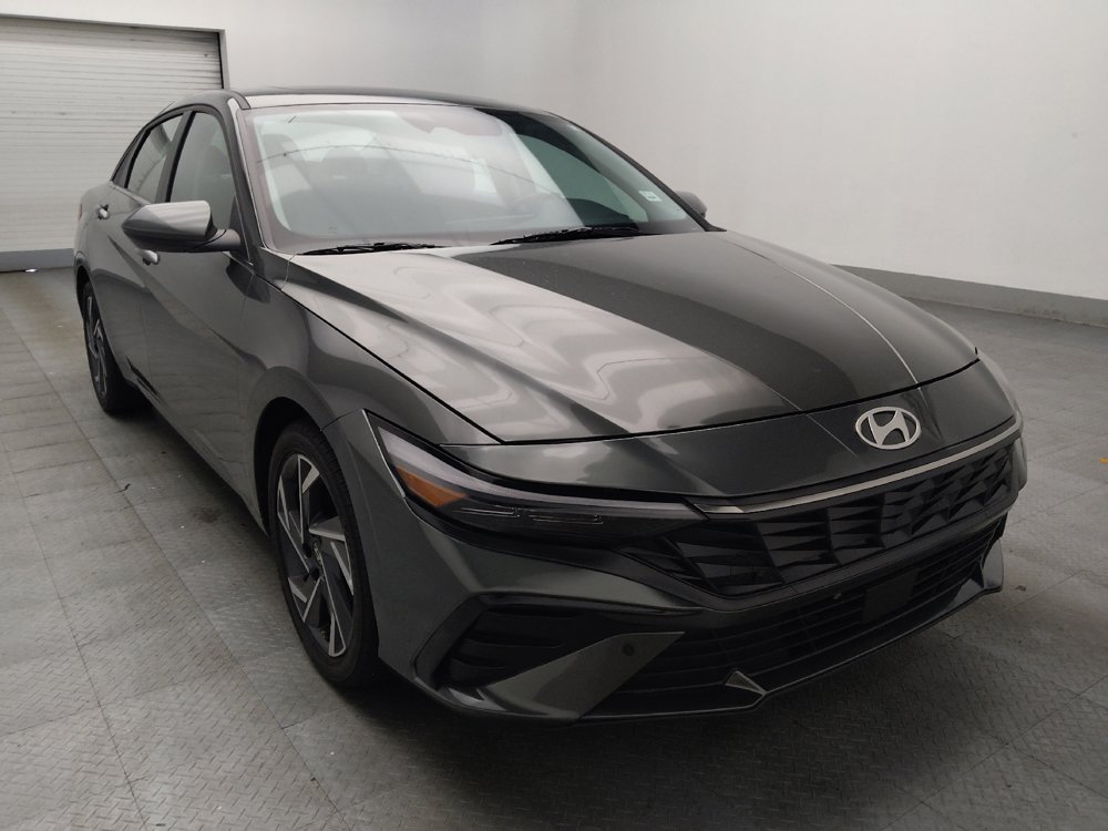 Used 2025 Hyundai Elantra SEL FWD image 13