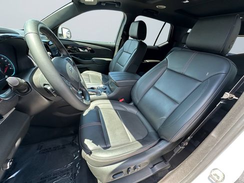 Used 2023 Chevrolet Traverse RS AWD/4WD image 9