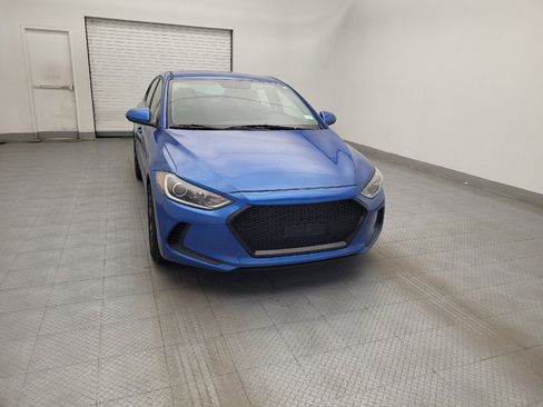 Used 2017 Hyundai Elantra SE FWD image 14