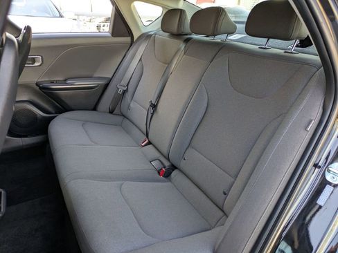 Used 2025 Kia K4 LXS image 24