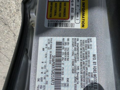 Used 2016 Ford Fusion Titanium FWD image 13