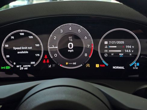 New 2025 Porsche Panamera 4 image 27