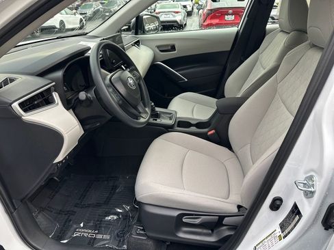 New 2026 Toyota Corolla Cross L image 12