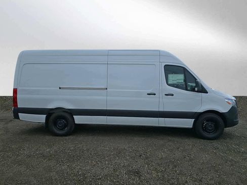 New 2026 Mercedes-Benz Sprinter 2500 image 2