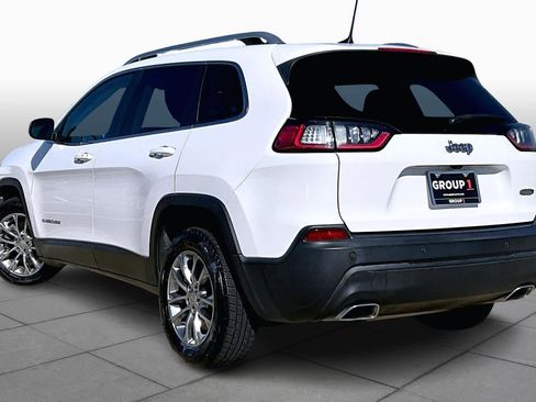 Used 2021 Jeep Cherokee Latitude Lux w/ Mopar Interior Package image 12