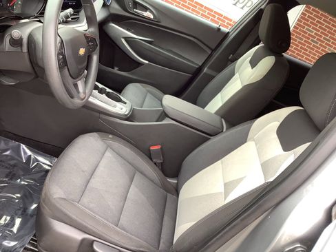 Used 2024 Chevrolet Trax LS w/ LS Convenience Package image 11