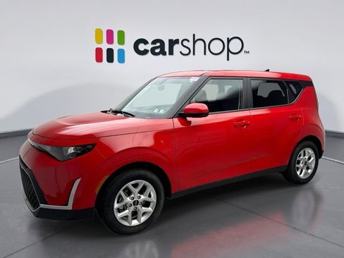 Used 2025 Kia Soul LX w/ LX Technology Package FWD image 1