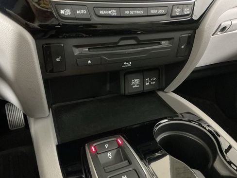 Used 2022 Honda Pilot Touring image 15