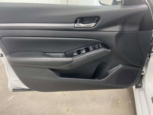 Used 2024 Nissan Altima 2.5 SL image 10