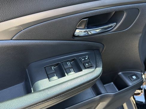 Used 2017 Honda Ridgeline RTL image 13