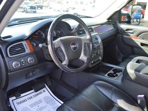 Used 2011 GMC Sierra 3500 SLT w/ SLT Convenience Package AWD/4WD image 15