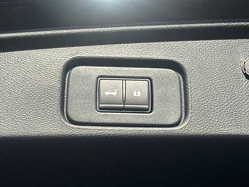 New 2026 Nissan Pathfinder SL image 19