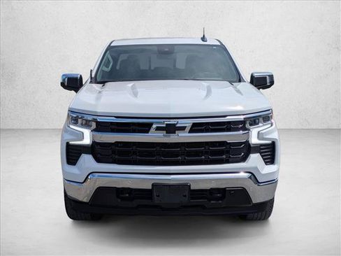 Used 2024 Chevrolet Silverado 1500 LT w/ Z71 Off-Road Package AWD/4WD image 2