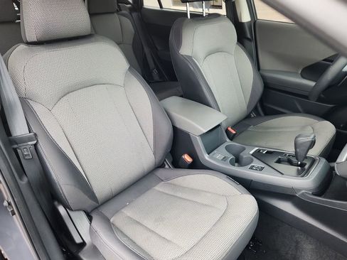 Used 2024 Subaru Crosstrek 2.0i Premium image 12