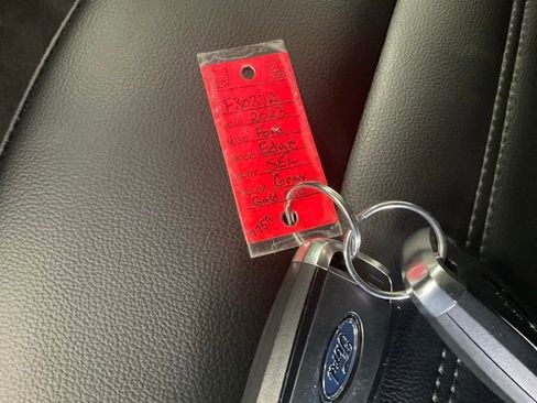 Used 2023 Ford Edge SEL image 15