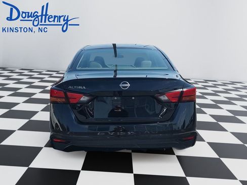 Used 2023 Nissan Altima 2.5 S FWD image 4