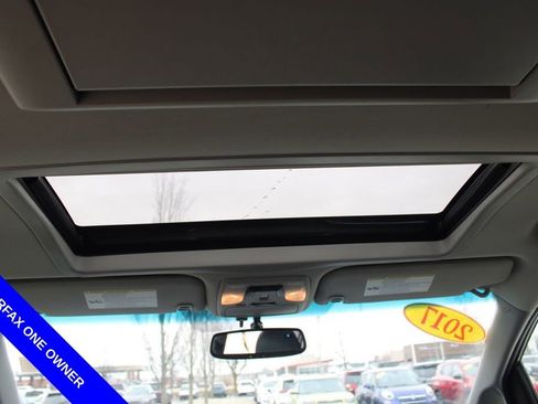 Used 2017 Toyota Sienna SE Premium image 33