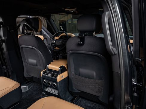 Used 2025 Land Rover Defender 130 X image 29