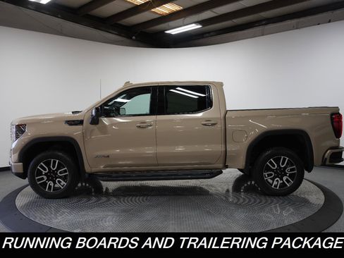 Used 2022 GMC Sierra 1500 AT4 w/ AT4 Premium Package image 5