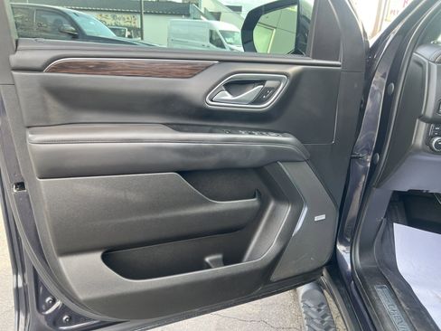 Used 2022 Chevrolet Tahoe Z71 w/ Luxury Package image 11