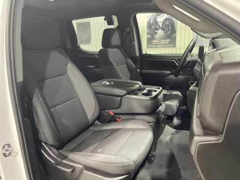 Used 2024 Chevrolet Silverado 1500 LT AWD/4WD image 16