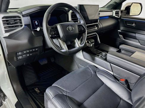 Used 2024 Toyota Tundra Platinum AWD/4WD image 7