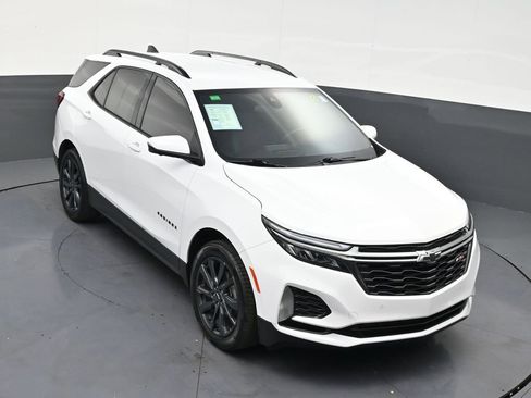 Used 2023 Chevrolet Equinox RS image 19