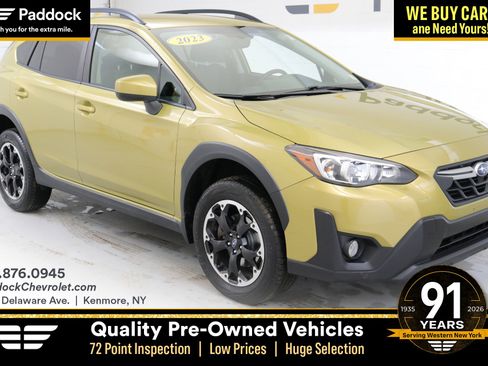 Used 2023 Subaru Crosstrek 2.0i Premium image 1