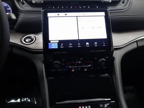 New 2025 Jeep Grand Cherokee Limited image 21