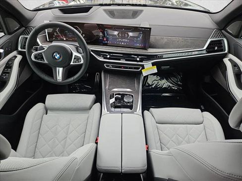 New 2026 BMW X5 xDrive40i w/ M Sport Package image 18