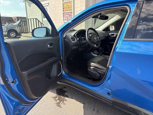 Used 2021 Jeep Compass Latitude AWD/4WD image 12