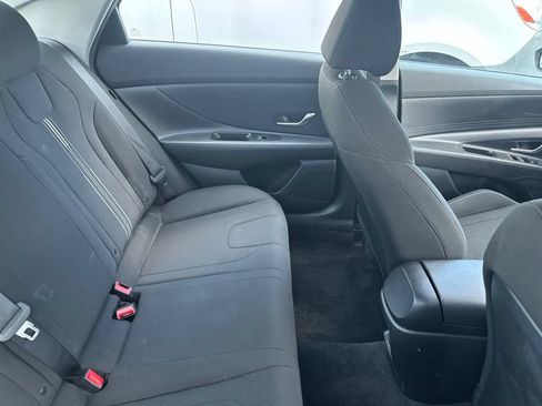 Used 2024 Hyundai Elantra SEL FWD image 15