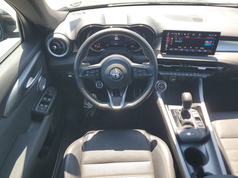 Used 2024 Alfa Romeo Tonale Veloce AWD/4WD image 16