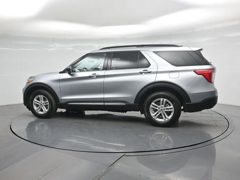 Certified 2024 Ford Explorer XLT w/ Equipment Group 202A image 7