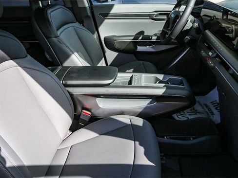 New 2026 Kia EV9 Light image 14