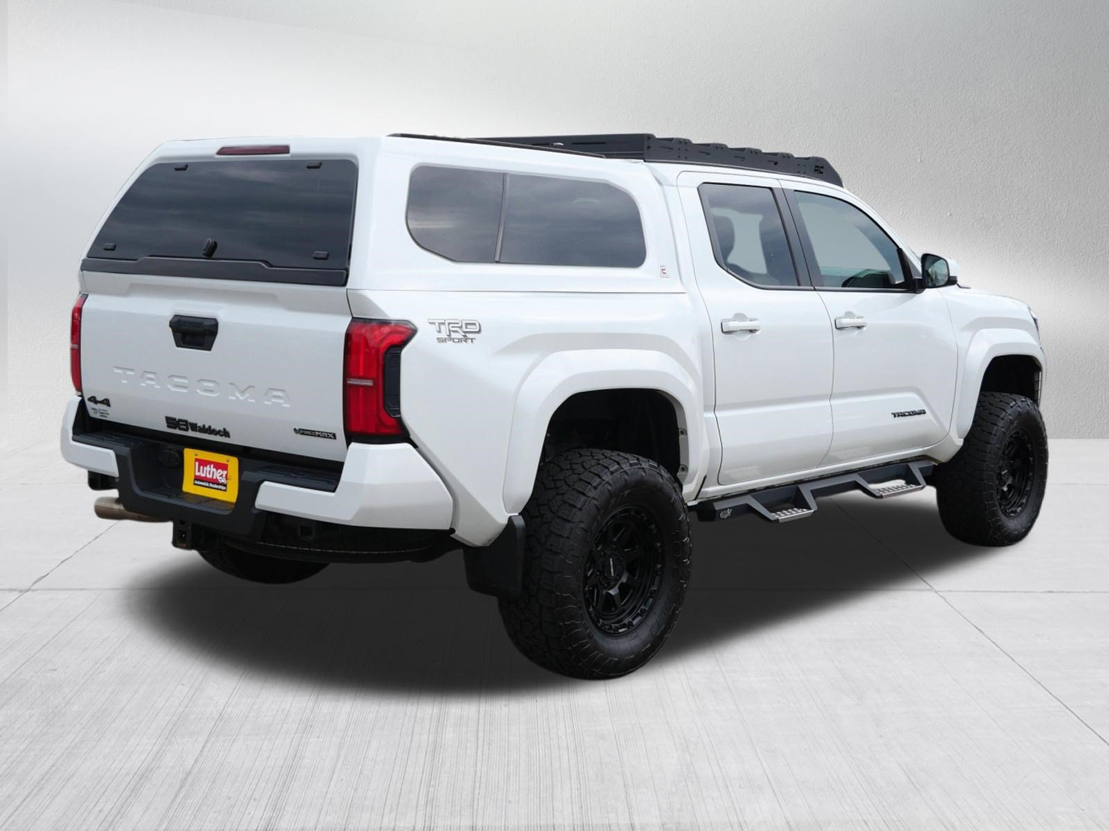 Used 2025 Toyota Tacoma TRD Sport AWD/4WD image 7