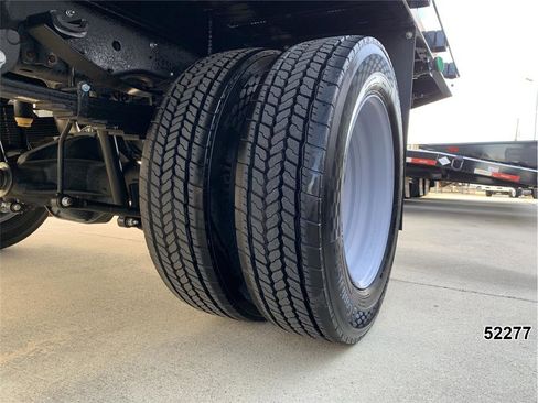 Used 2024 Ford F550 4x4 Regular Cab Super Duty image 17