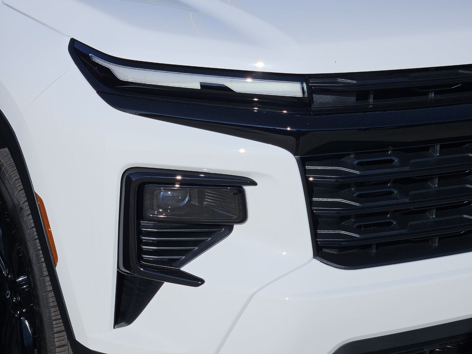New 2027 Chevrolet Traverse LT w/ Midnight/Sport Edition FWD image 9