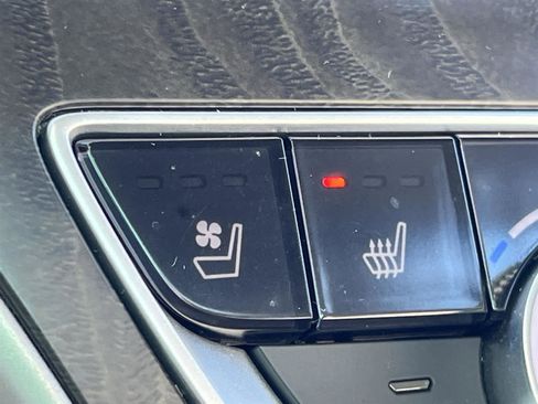 Used 2018 Honda Accord Touring image 24